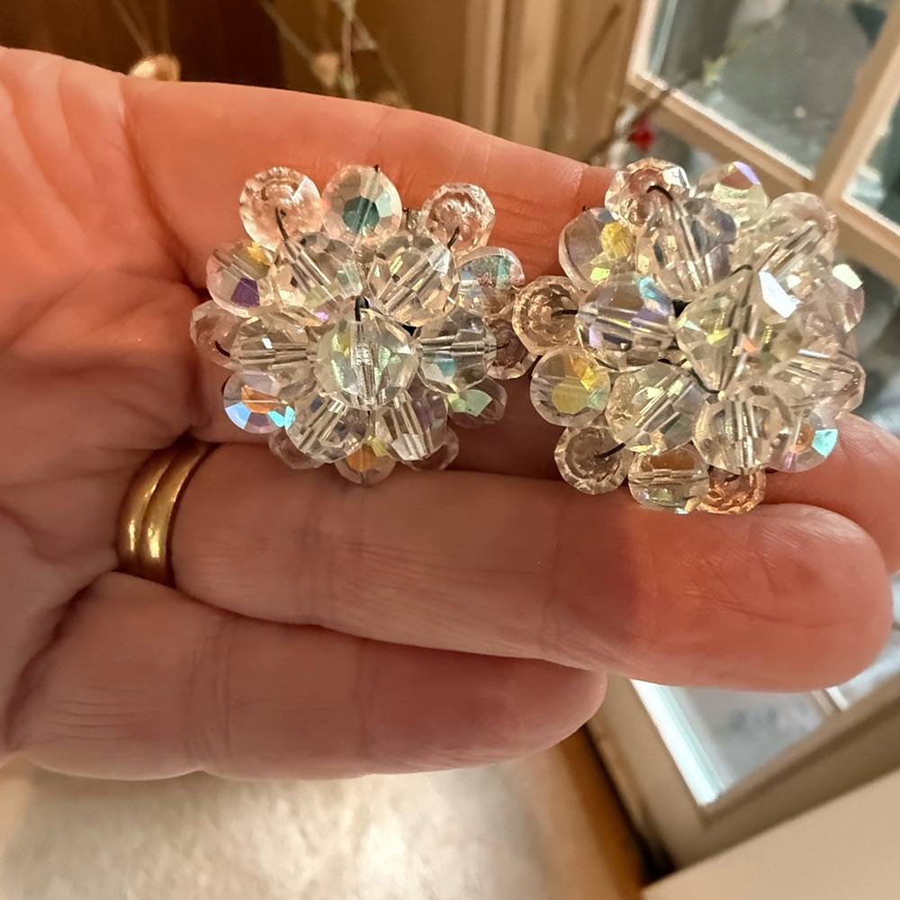 Vintage Aurora Borealis (AB) Crystal Earrings Size 1” - Picture 7 of 7